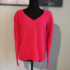 GAP Women's V-Neck Sweater in Vibrant Pink